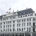 Large 4 Bedroom With Balcony & Bathtub In Cph Apartment *