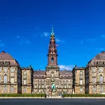 Large 4 Bedroom With Balcony & Bathtub In Cph Appartement *