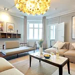 Large 4 Bedroom With Balcony & Bathtub In Cph *