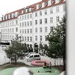 شقة Large 4 Bedroom With Balcony & Bathtub In Cph