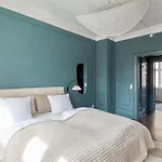 Large 4 Bedroom With Balcony & Bathtub In Cph *