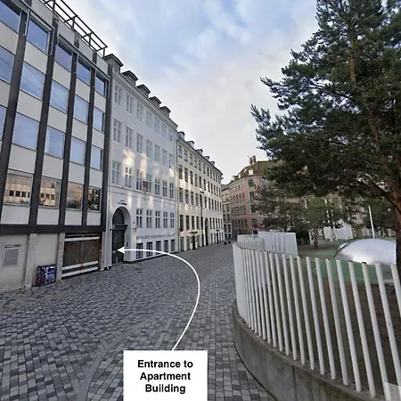 Apartment Large 4 Bedroom With Balcony & Bathtub In Cph