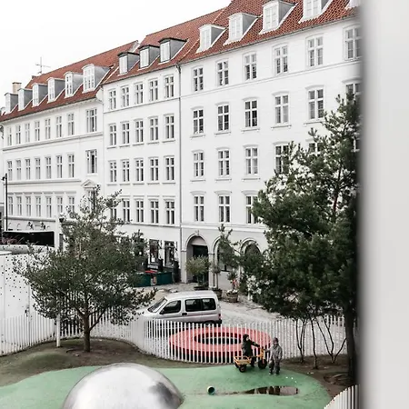 아파트 Large 4 Bedroom With Balcony & Bathtub In Cph
