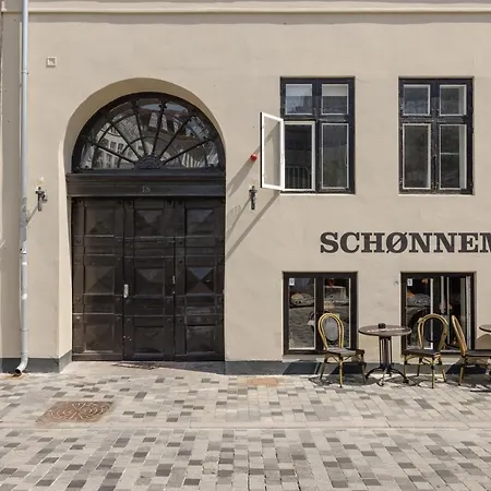 Large 4 Bedroom With Balcony & Bathtub In Cph * Copenhagen