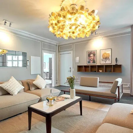 Large 4 Bedroom With Balcony & Bathtub In Cph