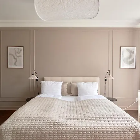 Large 4 Bedroom With Balcony & Bathtub In Cph 아파트 *