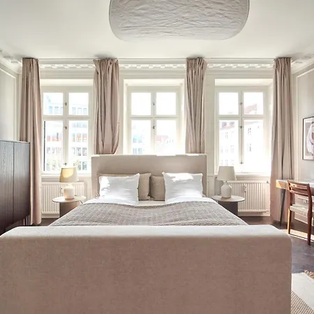 Large 4 Bedroom With Balcony & Bathtub In Cph 아파트