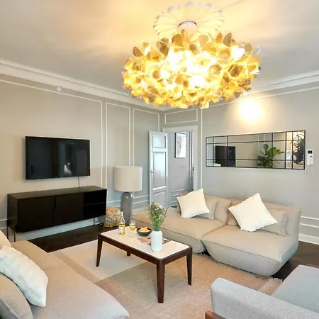 Large 4 Bedroom With Balcony & Bathtub In Cph *