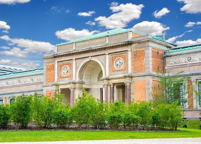 Large 4 Bedroom With Balcony & Bathtub In Cph Апартаменты Копенгаген