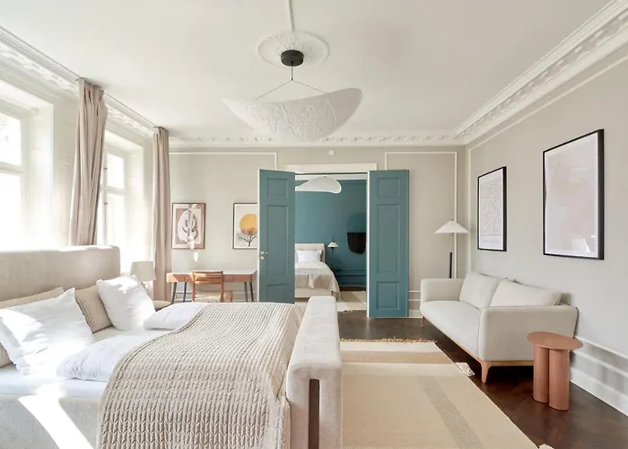 Large 4 Bedroom With Balcony & Bathtub In Cph Апартаменты