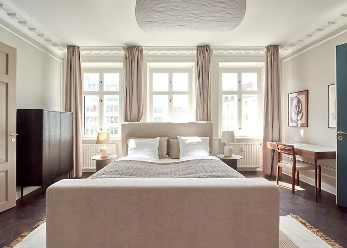 Large 4 Bedroom With Balcony & Bathtub In Cph Апартаменты