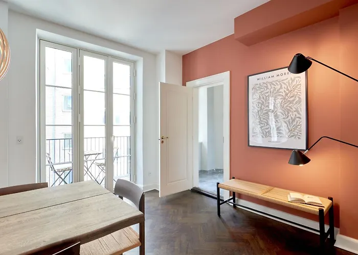 Апартаменты Large 4 Bedroom With Balcony & Bathtub In Cph *