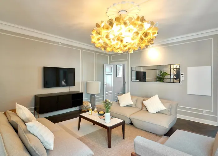 Large 4 Bedroom With Balcony & Bathtub In Cph *