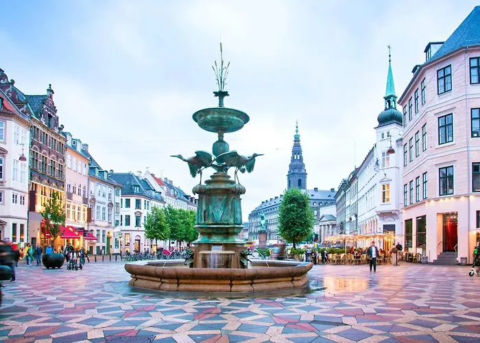 Large 4 Bedroom With Balcony & Bathtub In Cph